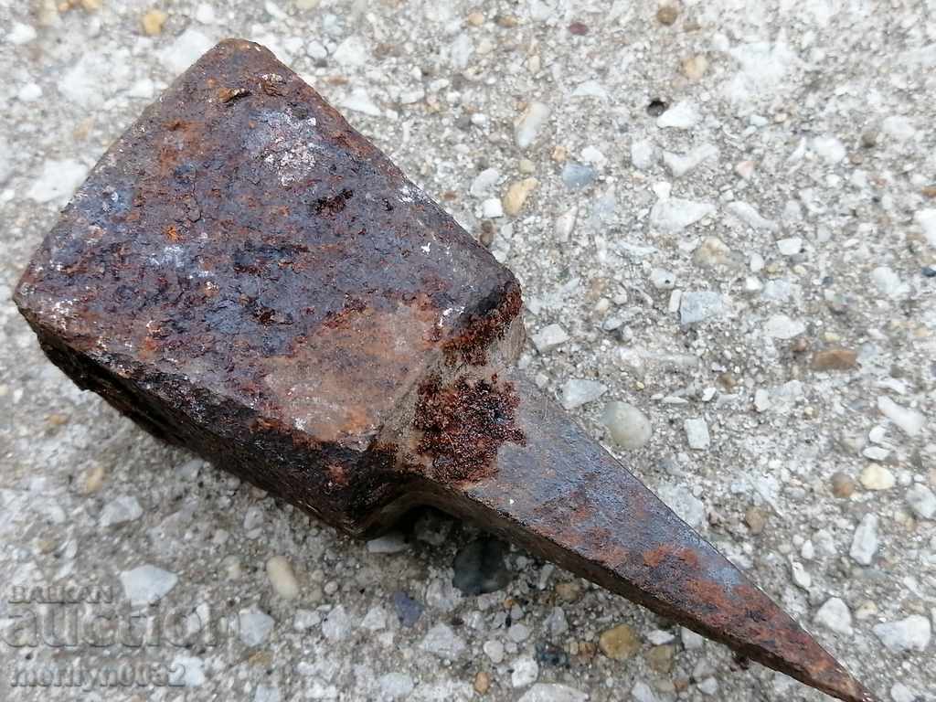 An old anvil for hair sticking, wrought iron with price 29.00 BGN | € 14.83 An old anvil for hair sticking, wrought iron with price 29.00 BGN | € 14.83