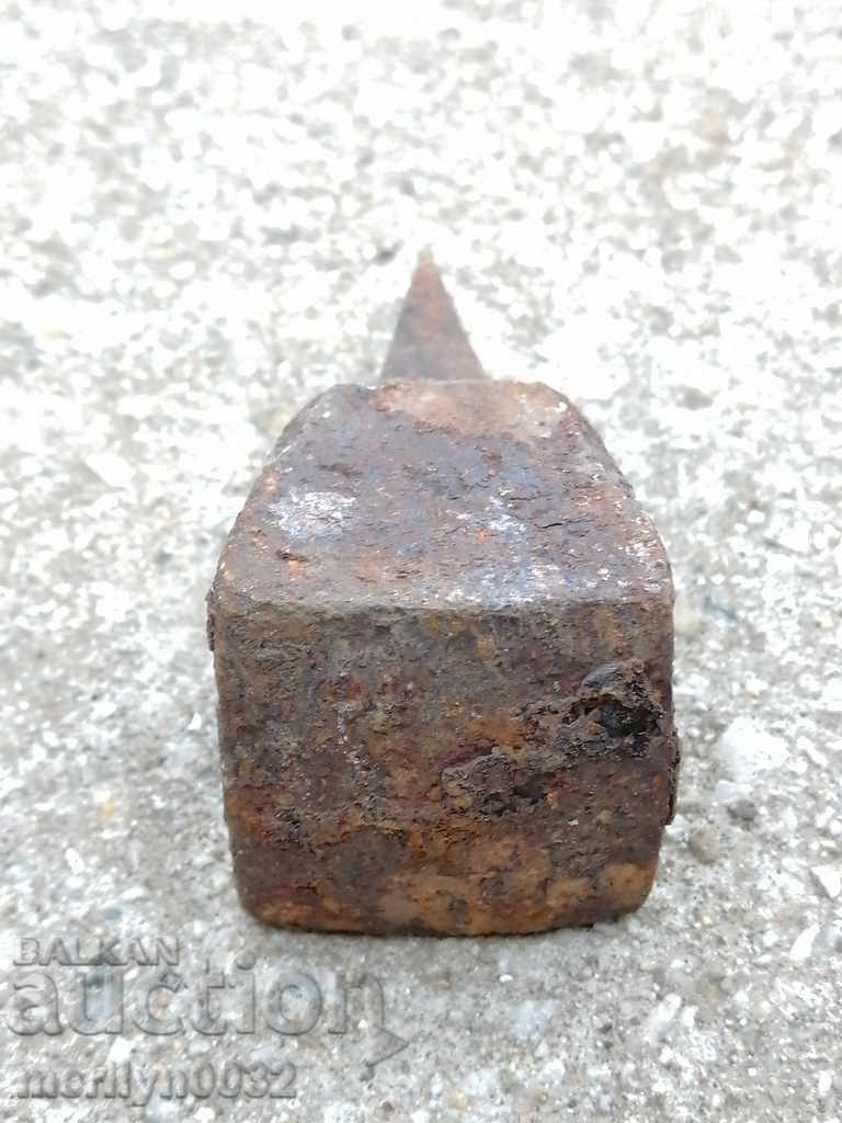 Delivery of An old anvil for hair sticking, wrought iron Delivery of An old anvil for hair sticking, wrought iron