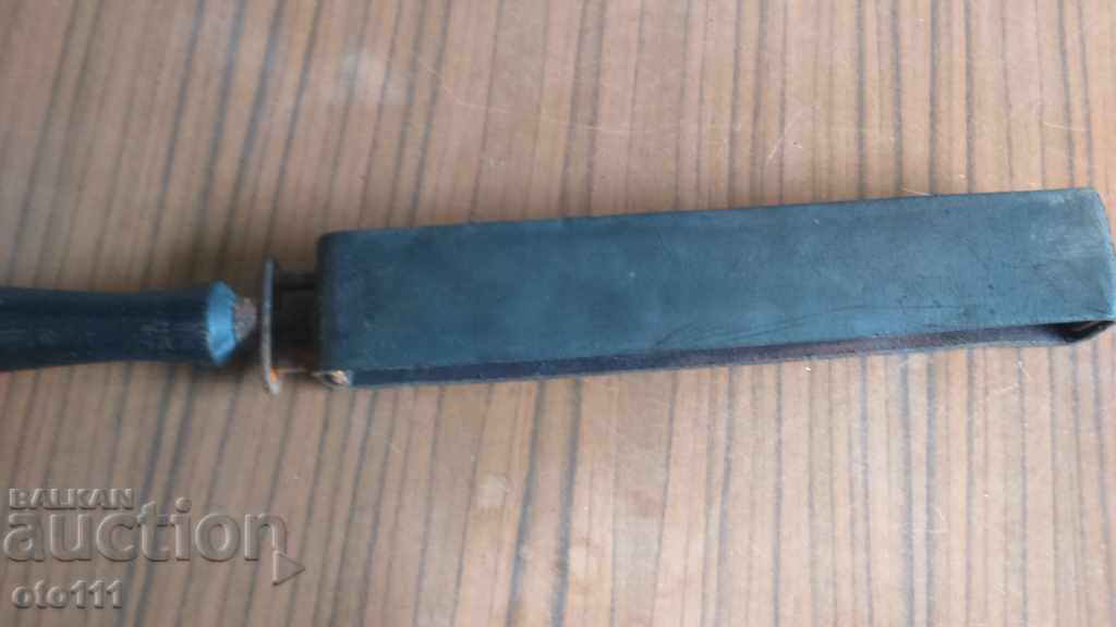 Auction OLD, TABLE, SHAVER GRINDER Auction OLD, TABLE, SHAVER GRINDER