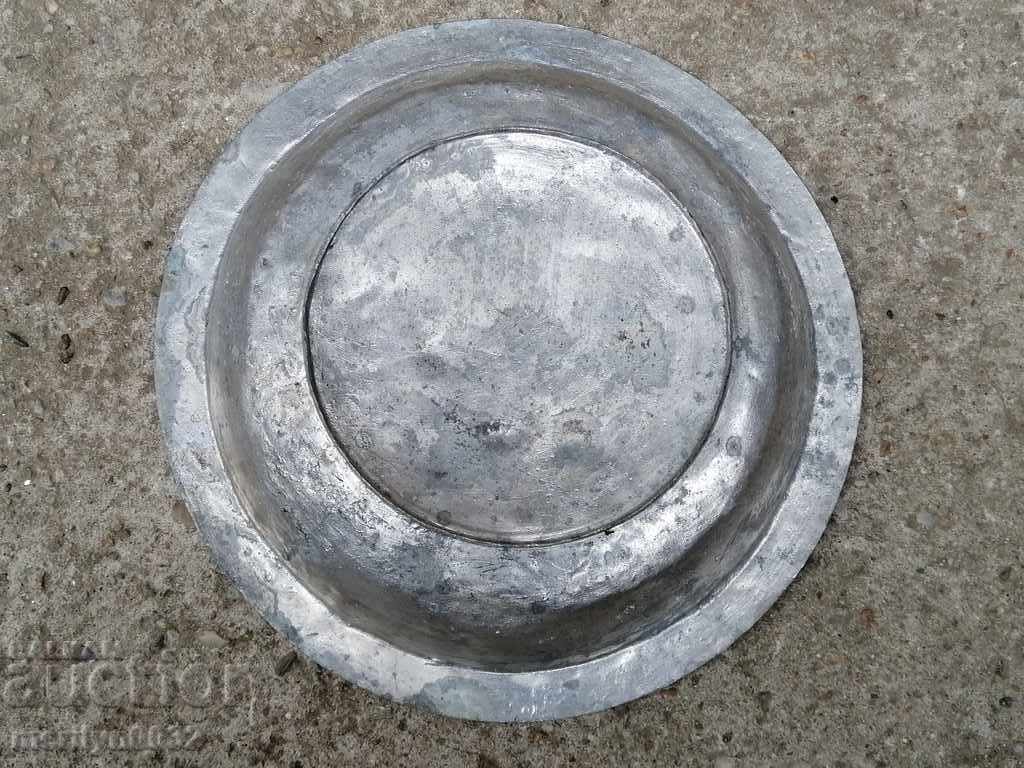 Auction Tinned copper sahane, baker, pot Auction Tinned copper sahane, baker, pot