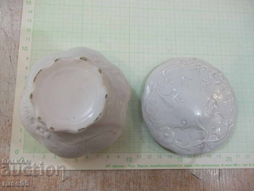 Bowl with porcelain lid - 6 Bowl with porcelain lid - 6