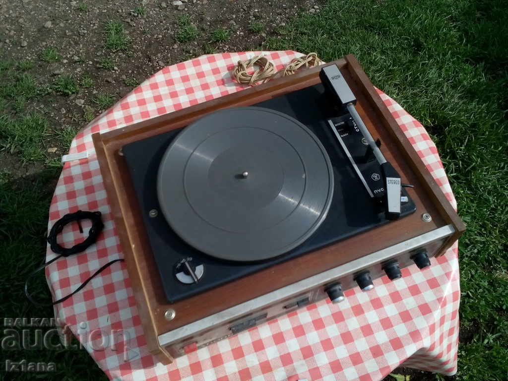 Auction Old turntable Accords, Akords Auction Old turntable Accords, Akords