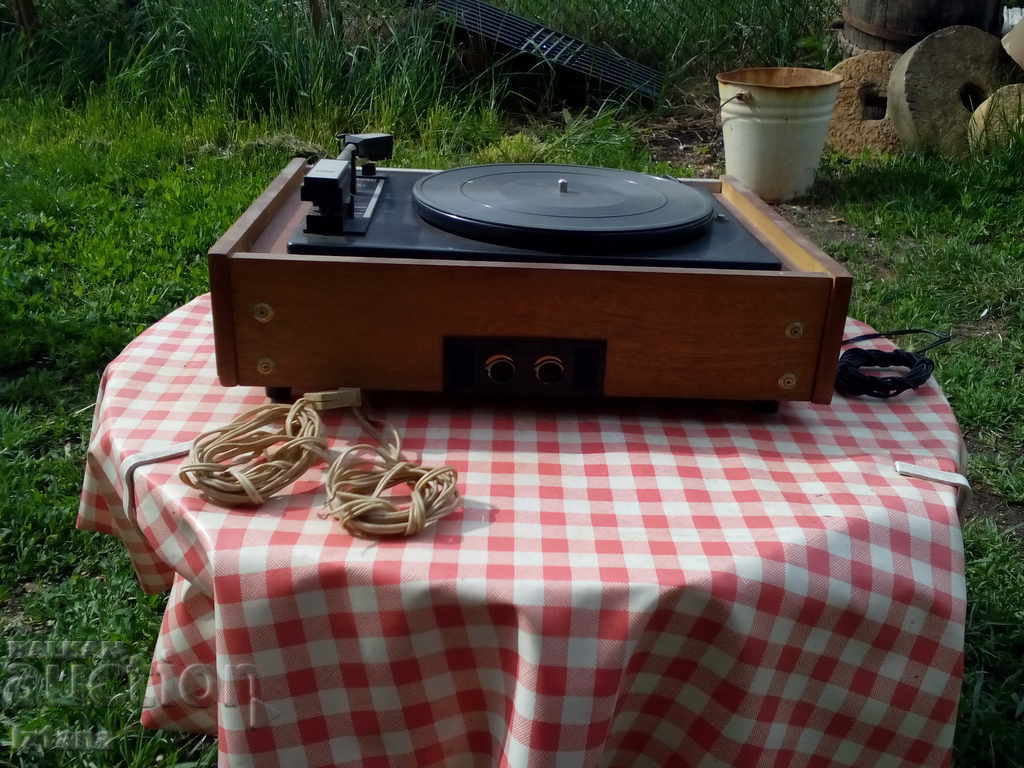 Old turntable Accords, Akords - 5 Old turntable Accords, Akords - 5