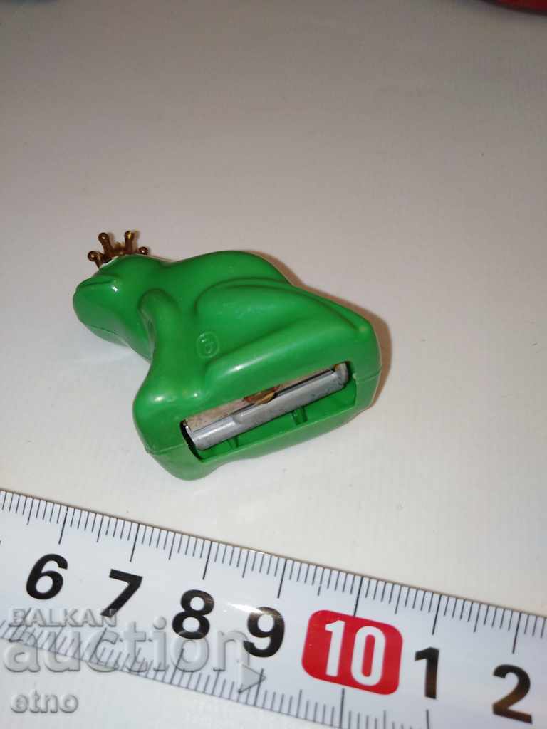 Delivery of SHARPENER-COLLECTOR