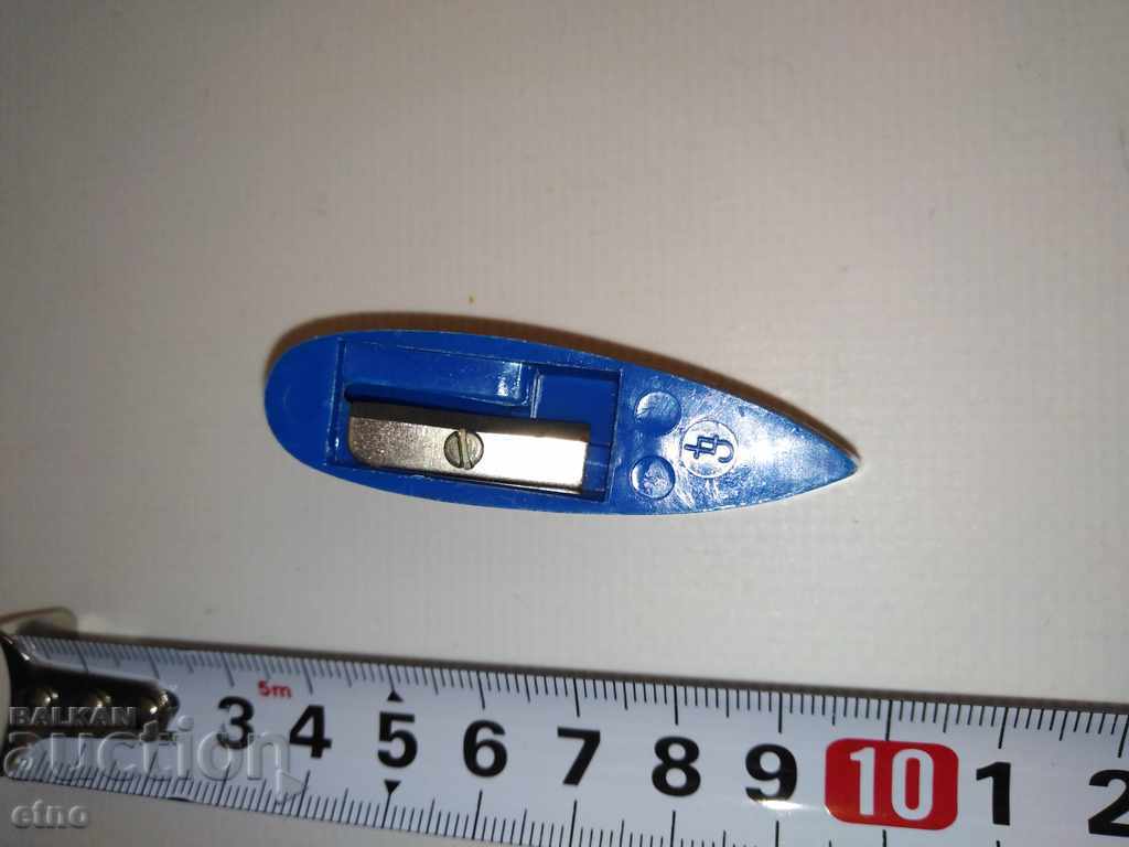 Auction SHARPENER-COLLECTOR Auction SHARPENER-COLLECTOR