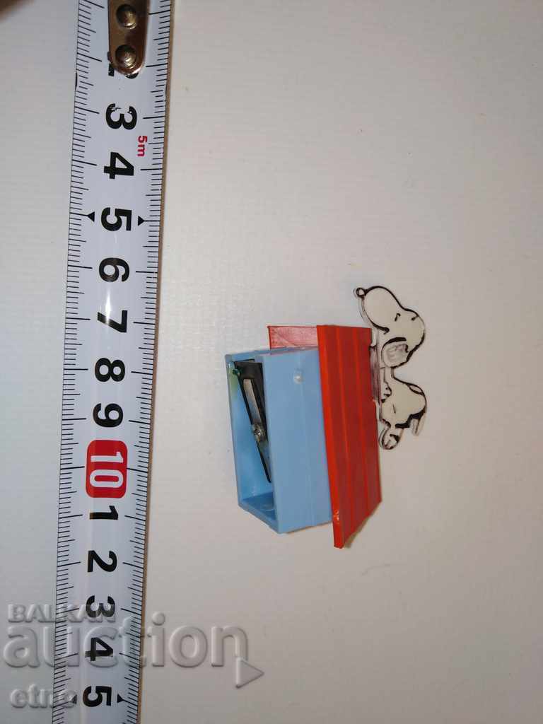 Auction SHARPENER-COLLECTOR Auction SHARPENER-COLLECTOR