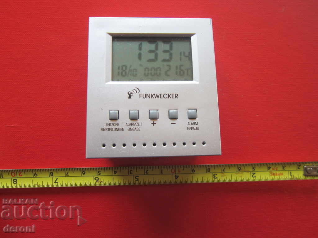 German desktop clock with price 15.00 BGN | € 7.67 German desktop clock with price 15.00 BGN | € 7.67