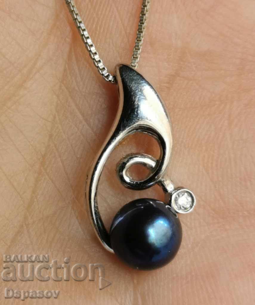 YUNO Markova Silver Pendant Necklace with Black Pearl