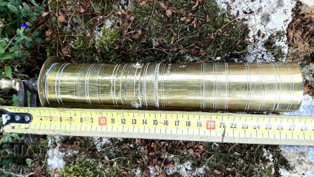 An old coffee grinder with price 75.00 BGN | € 38.35 An old coffee grinder with price 75.00 BGN | € 38.35