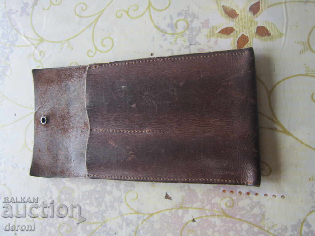 Delivery of Leather rack case for razors Solingen