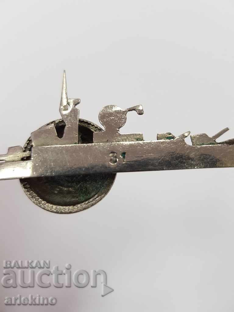 Insemnele militare ruse ale URSS ruse ale navei de război 31 cu preț 85.00 BGN | € 43.46 Insemnele militare ruse ale URSS ruse ale navei de război 31 cu preț 85.00 BGN | € 43.46