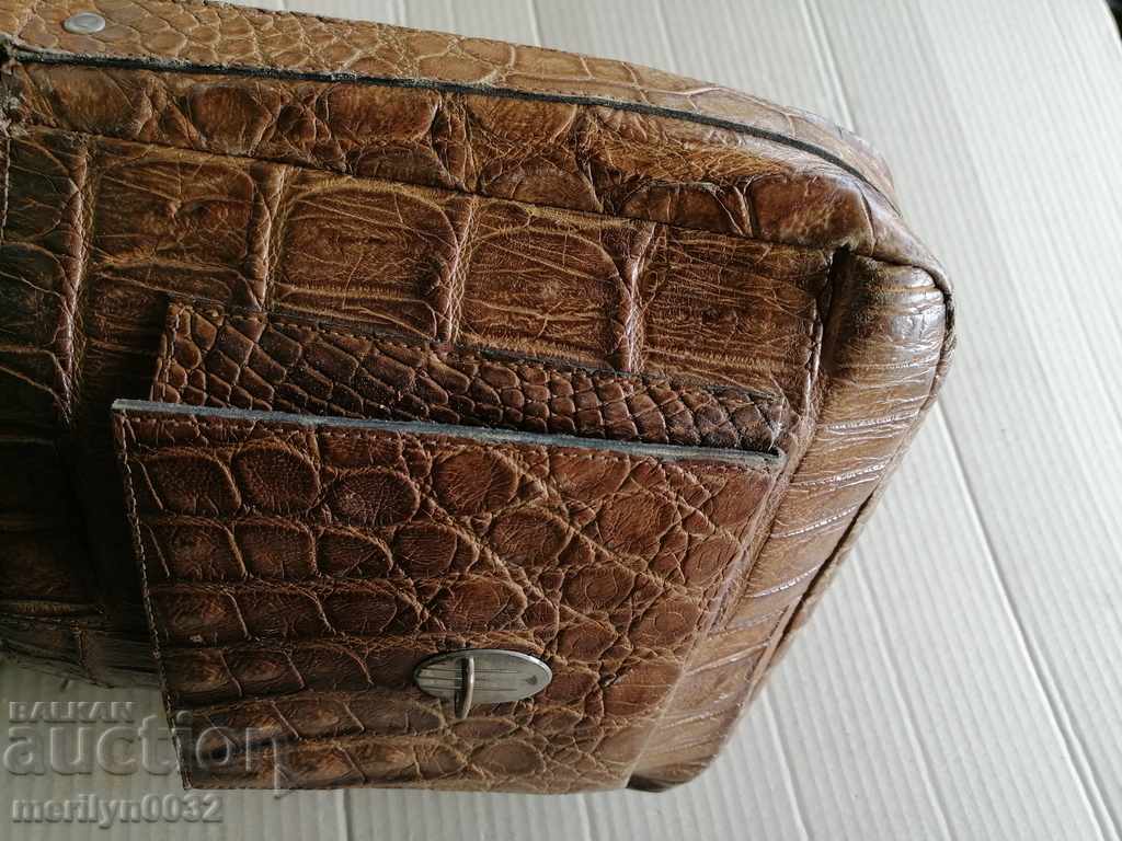 Τσάντα από δέρμα κροκόδειλου με τιμή 145.00 BGN | € 74.14 Τσάντα από δέρμα κροκόδειλου με τιμή 145.00 BGN | € 74.14