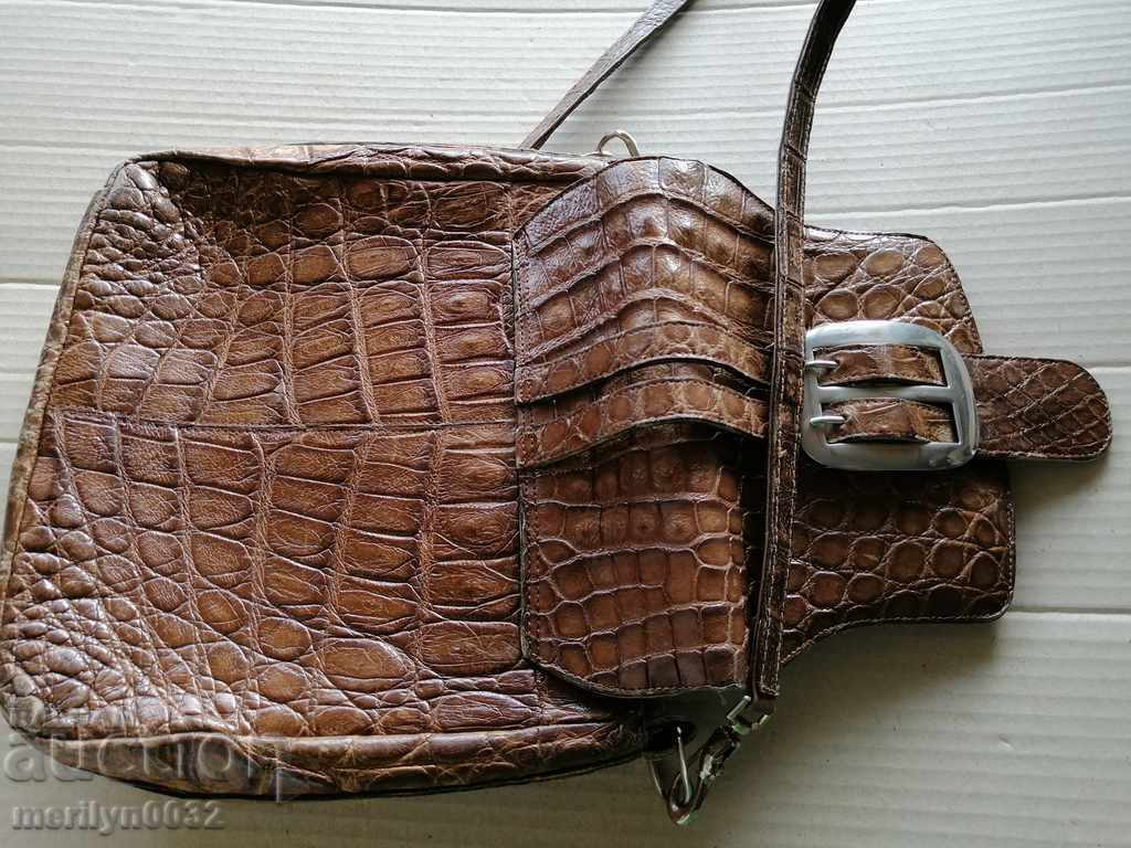 Παράδοση Τσάντα από δέρμα κροκόδειλου Παράδοση Τσάντα από δέρμα κροκόδειλου