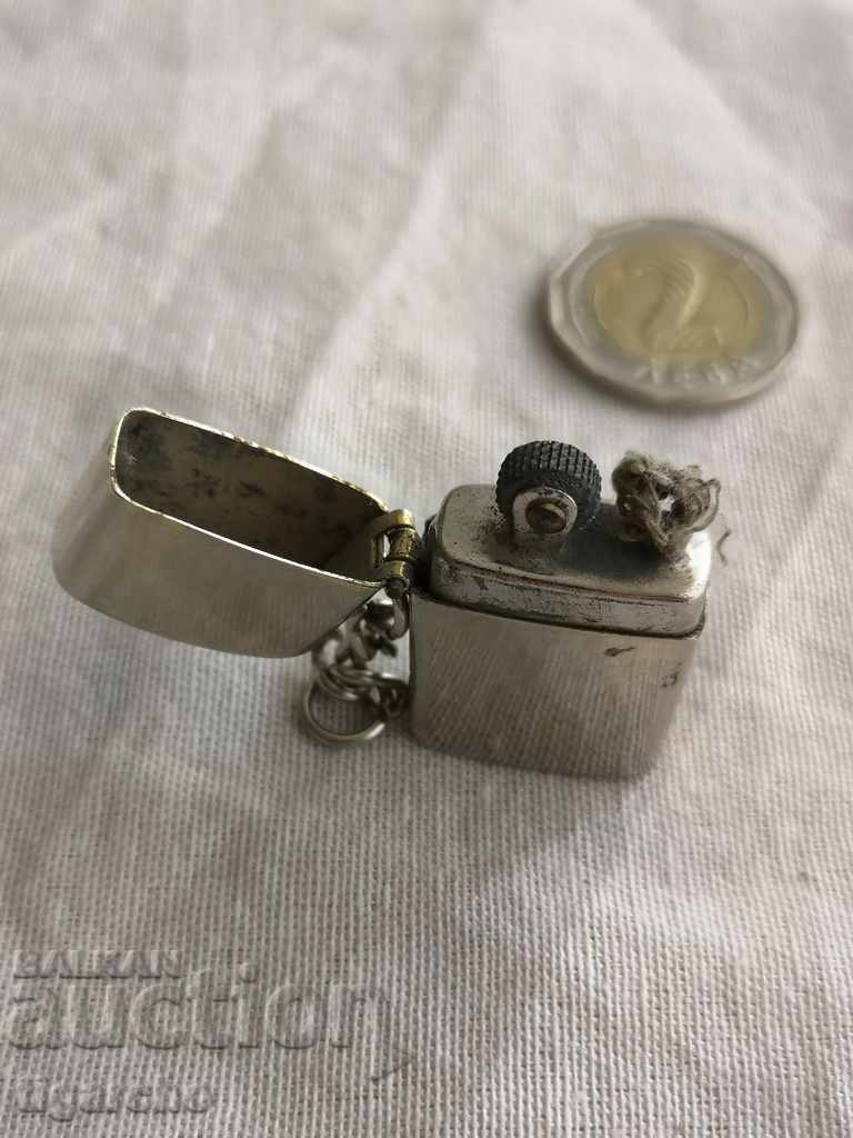 Mini lighter with price 15.00 BGN | € 7.67