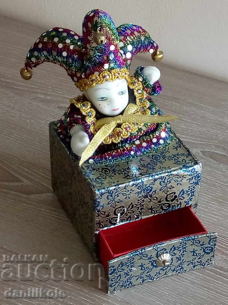 *$*Y*$* ПОРЦЕЛАНОВ ПАЛЯЧО МУЗИКАЛНА КУТИЯ ЗА БИЖУТА *$*Y*$* *$*Y*$* ПОРЦЕЛАНОВ ПАЛЯЧО МУЗИКАЛНА КУТИЯ ЗА БИЖУТА *$*Y*$*