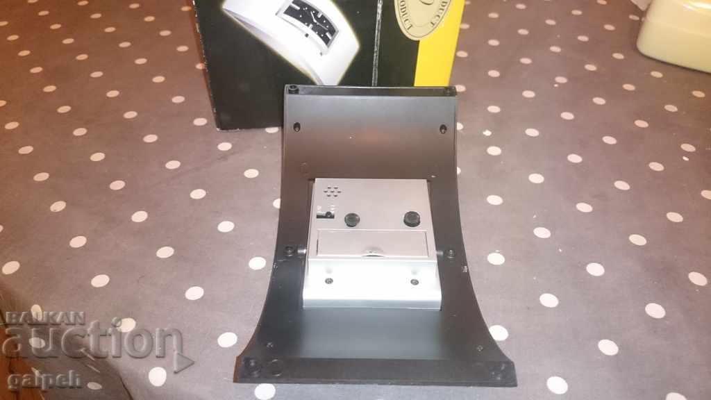 Auction DESKTOP CLOCK Auction DESKTOP CLOCK