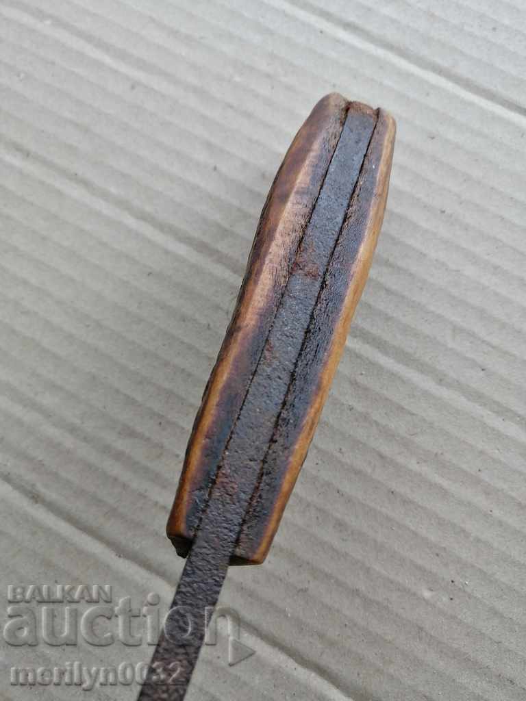 Auction An old trench knife with primrose antlers Auction An old trench knife with primrose antlers