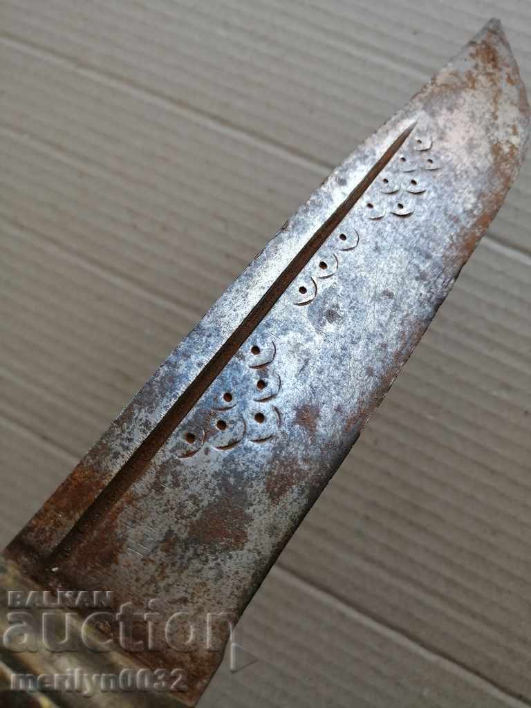 Auction An old knife primitive Auction An old knife primitive