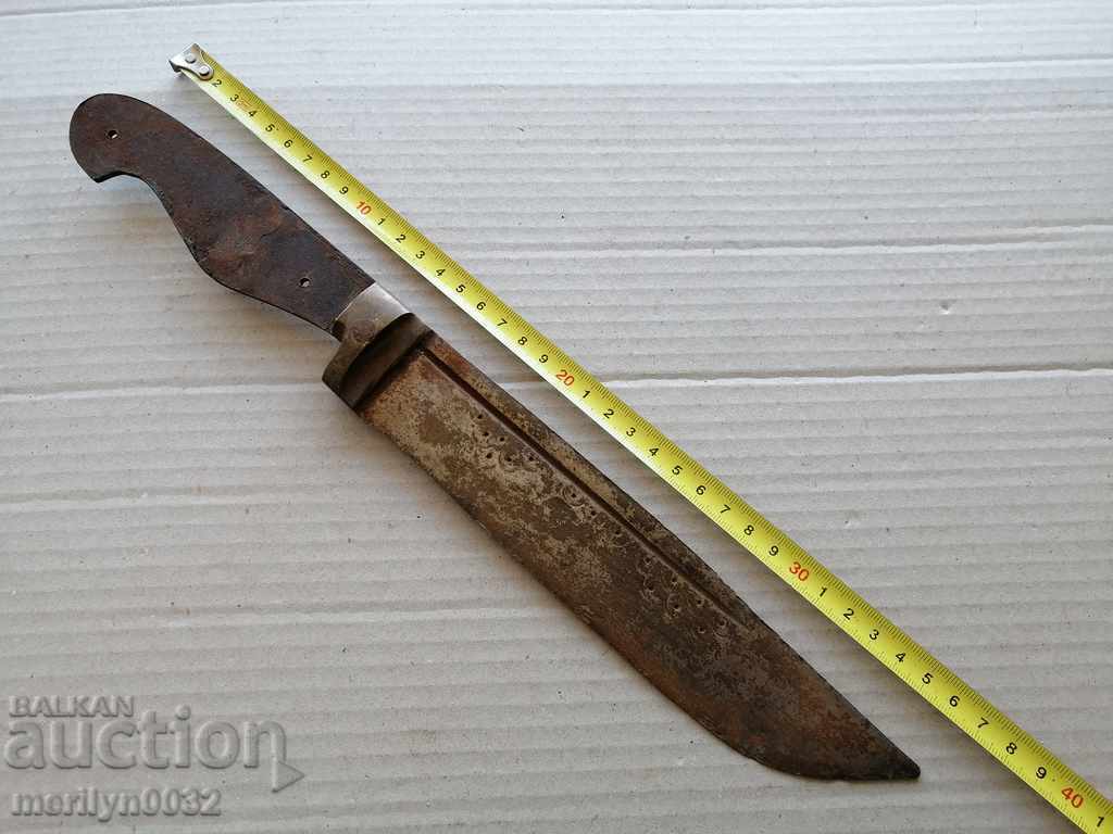 Delivery of An old knife primitive Delivery of An old knife primitive