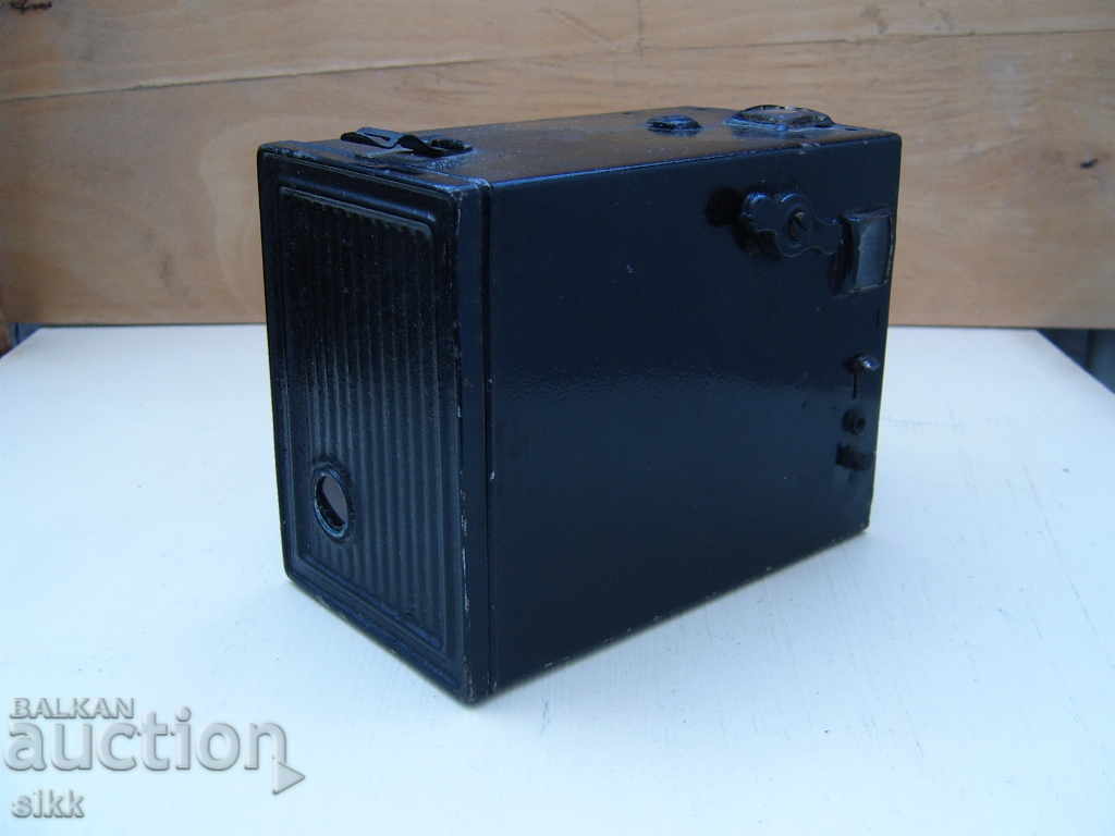 Аукцион фотоапарат бокс старинен Аукцион фотоапарат бокс старинен