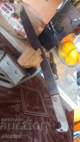 τεράστιο παλιό σφυρήλατο μαχαίρι μαχαίρι μαχαίρι μαχαίρι σπαθιά ξιφολόγχη με τιμή 75.00 BGN | € 38.35