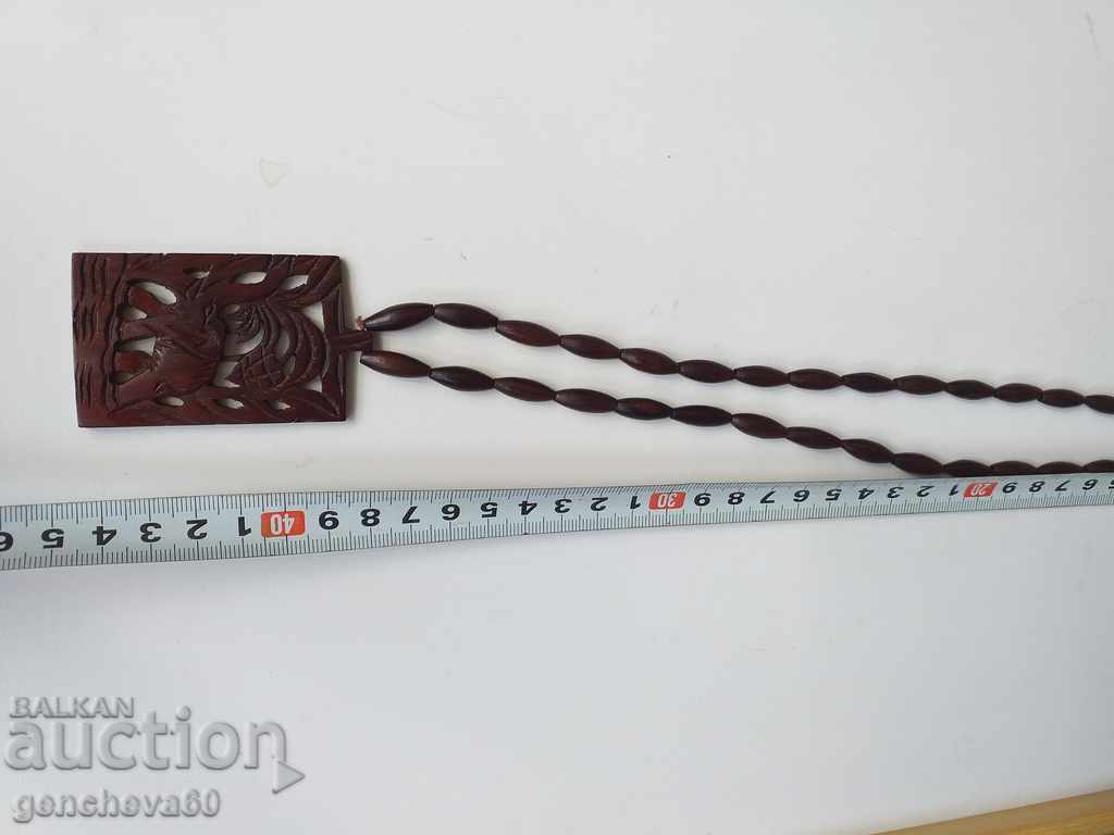 Delivery of Exquisite ebony necklace carving Delivery of Exquisite ebony necklace carving