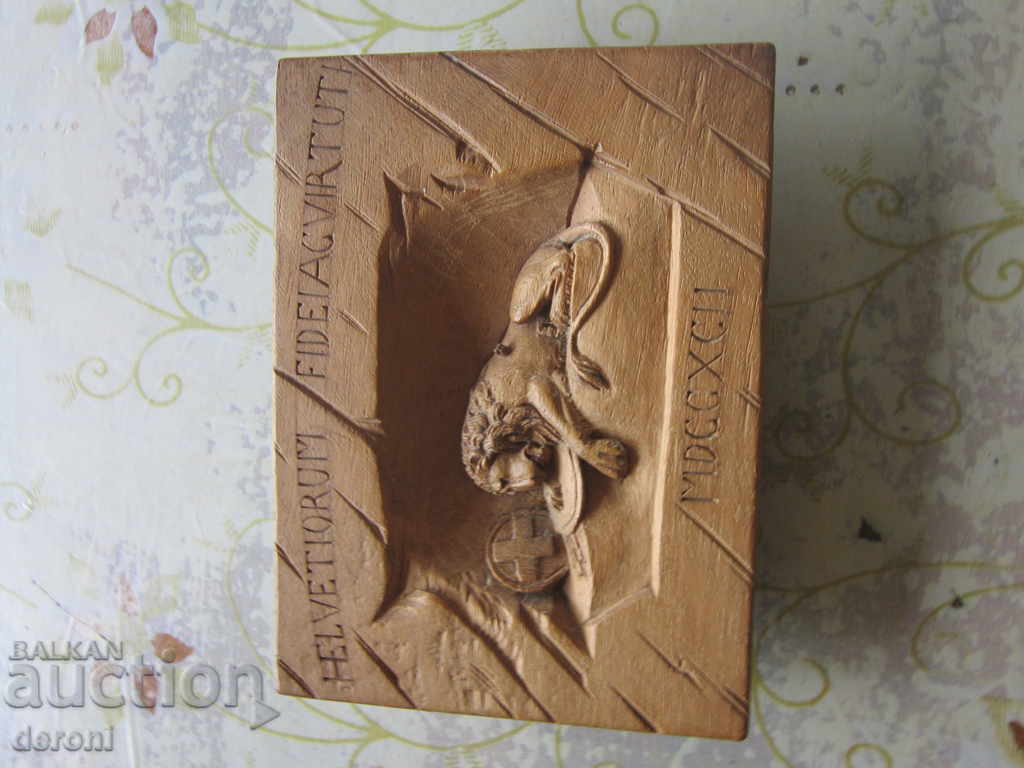 Swiss coat of arms lion crown - 6