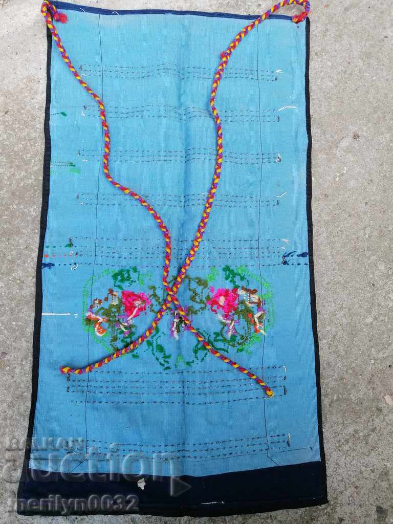 Delivery of Old woven embroidered embroidered skirt Delivery of Old woven embroidered embroidered skirt