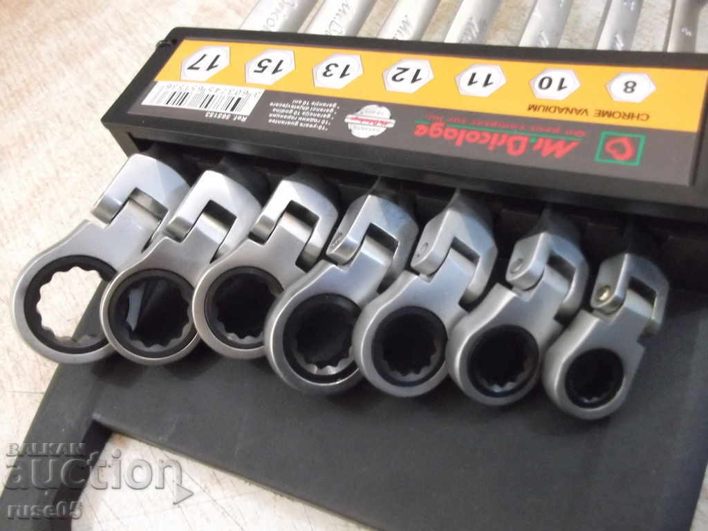 Auction Wrenches 7 "Mr.Bricolage" star wrenches with ratchet set Auction Wrenches 7 "Mr.Bricolage" star wrenches with ratchet set