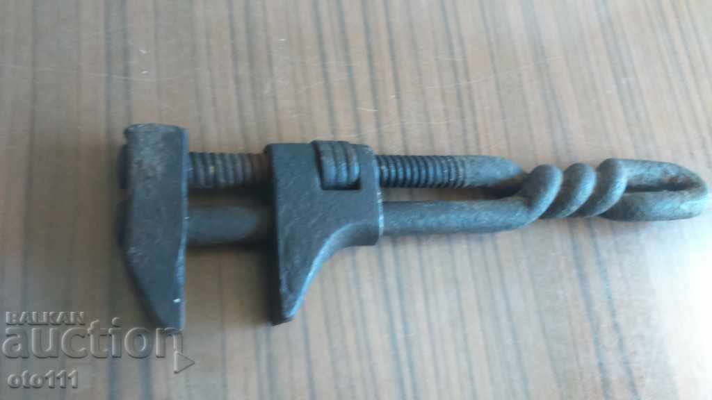 Licitație CHEIE VECHE