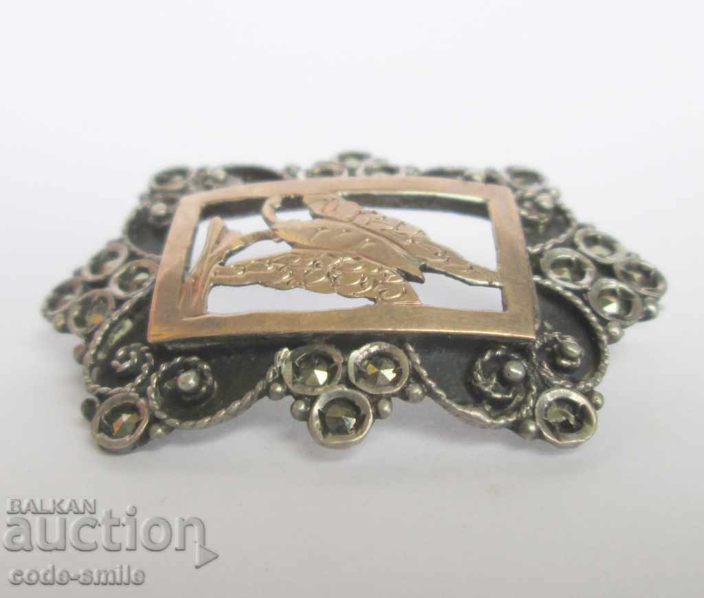 Auction  Old ladies silver brooch with gold butterfly