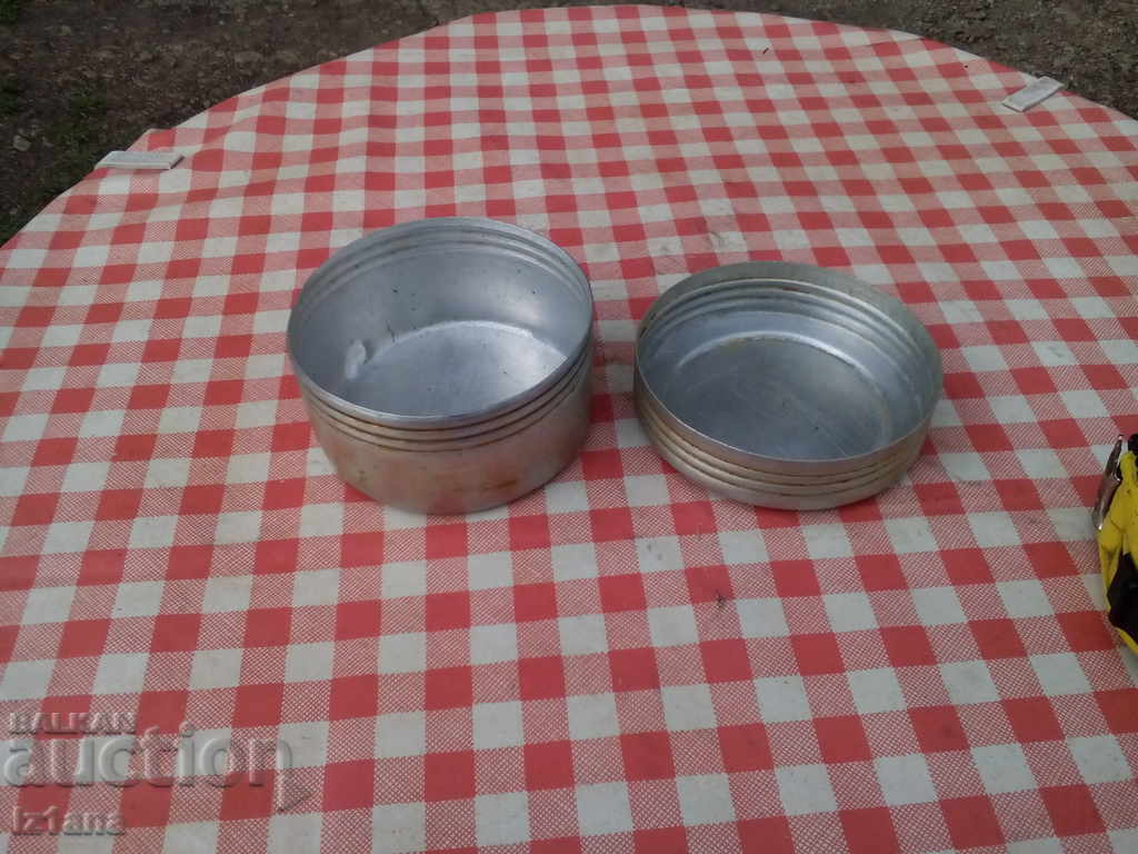 Delivery of Old aluminum box Delivery of Old aluminum box