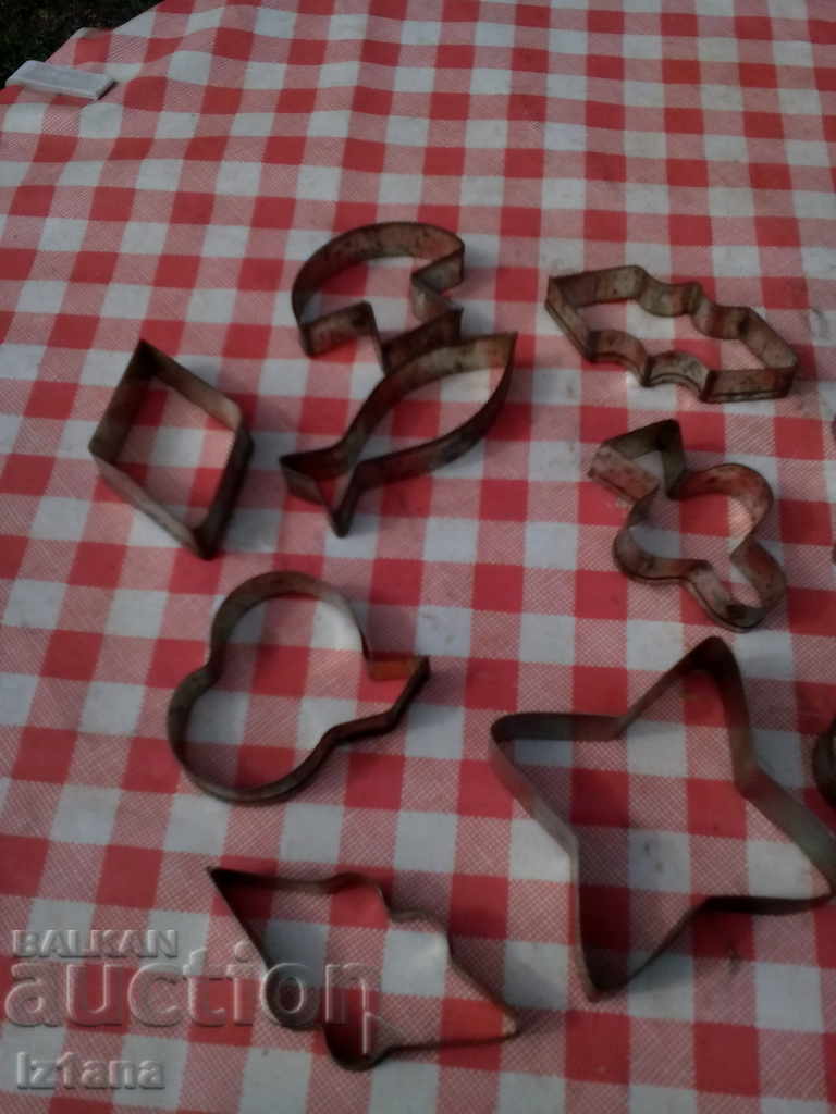 Auction Old forms for sweets Auction Old forms for sweets