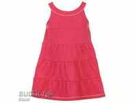 A non-sleeve, sleeveless sleeveless dress for a 5-6 year old girl,