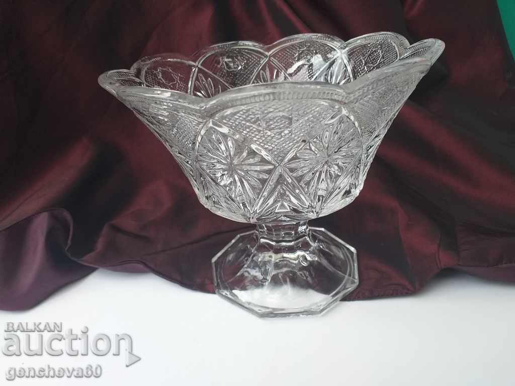 Old engraved fruit bowl with stool - 5
