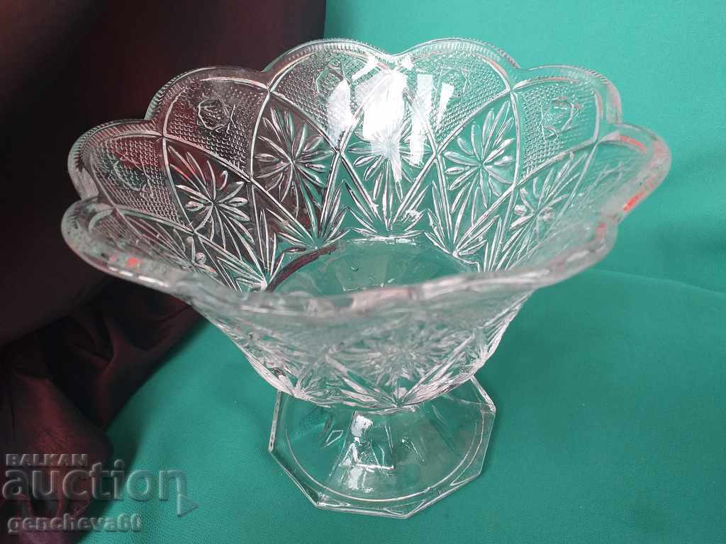 Old engraved fruit bowl with stool - 6
