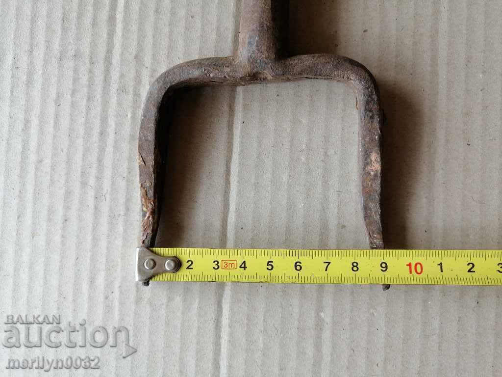 Стара ръчно кована наковалня за клепане на коса - 5 Стара ръчно кована наковалня за клепане на коса - 5