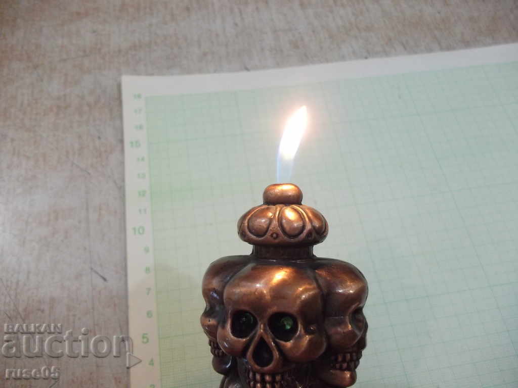 Piezocrystal gas lighter with soft flame working - 1 - 7 Piezocrystal gas lighter with soft flame working - 1 - 7