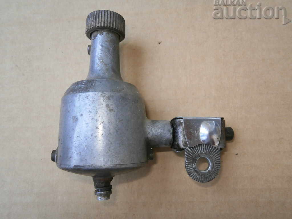 Delivery of Austria STYRIA LUX 6V vintage dynamo for bicycle wheel