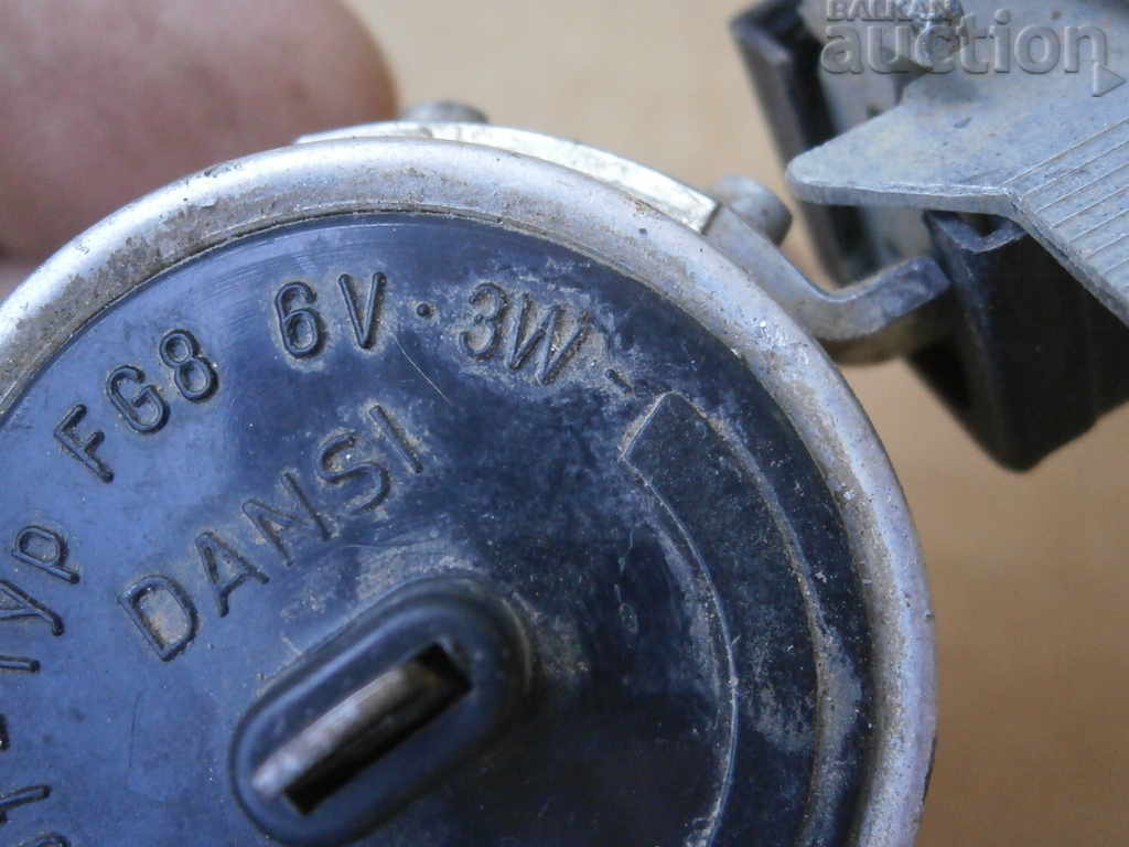 Παράδοση Δυναμό DANSI 6V για τροχό ποδηλάτου Παράδοση Δυναμό DANSI 6V για τροχό ποδηλάτου