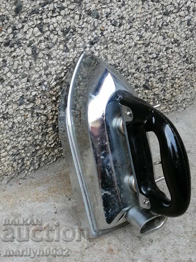 Old social electric iron - PRC with price 46.00 BGN | € 23.52 Old social electric iron - PRC with price 46.00 BGN | € 23.52