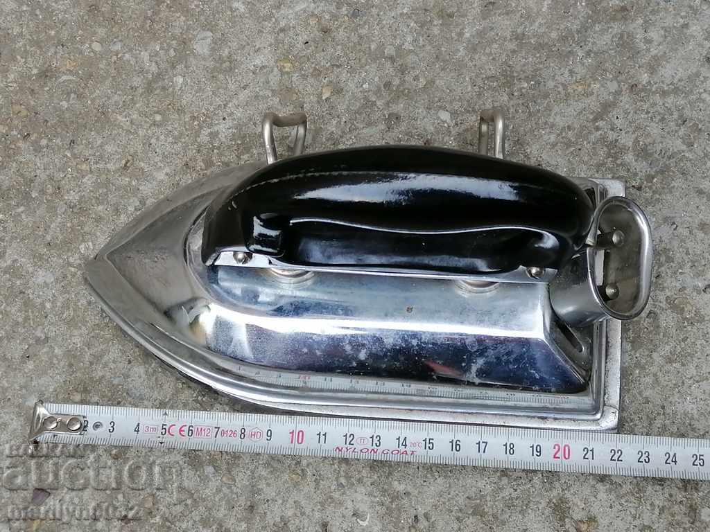 Delivery of Old social electric iron - PRC Delivery of Old social electric iron - PRC