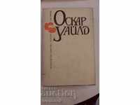 Oscar Wilde is the second volume