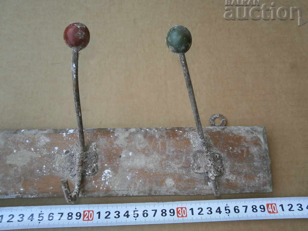 Δημοπρασία παλιά κρεμάστρα Δημοπρασία παλιά κρεμάστρα