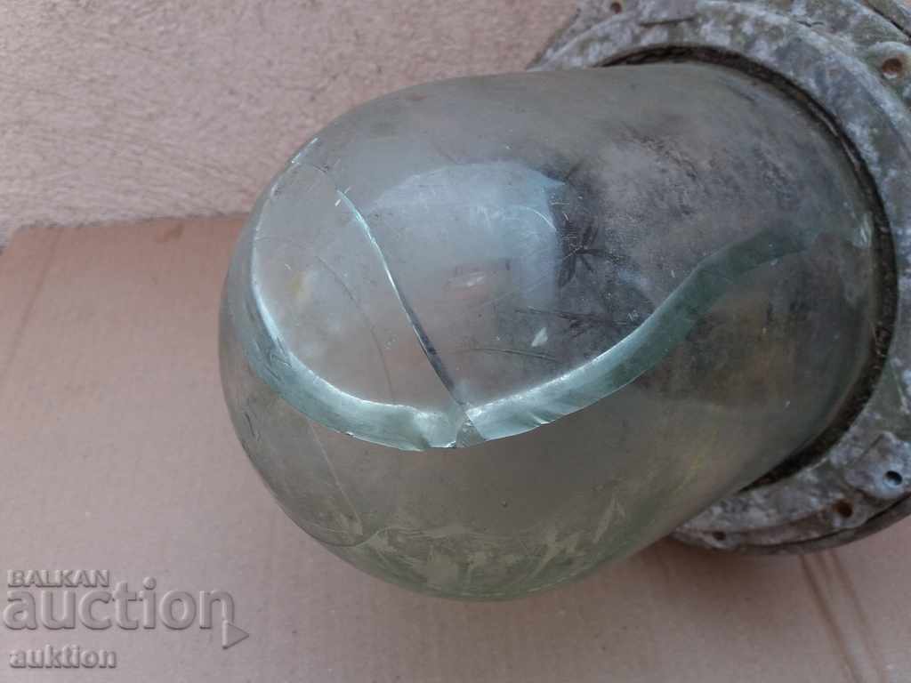 OLD LARGE ALUMINUM INDUSTRIAL LAMP - SEALED CLOSURE with price 39.99 BGN | € 20.45 OLD LARGE ALUMINUM INDUSTRIAL LAMP - SEALED CLOSURE with price 39.99 BGN | € 20.45