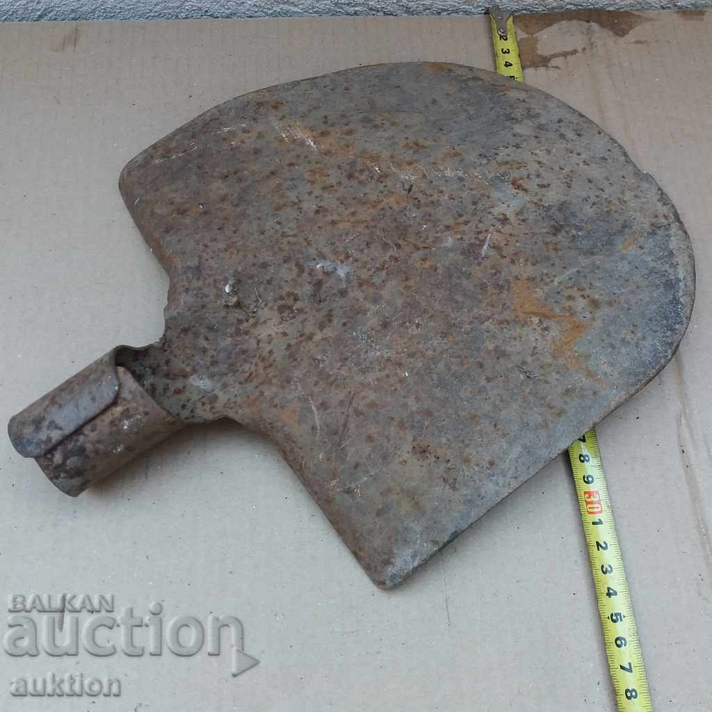 OLD FORGED SHOVEL, SOC - 5 OLD FORGED SHOVEL, SOC - 5