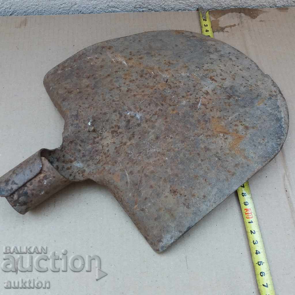 OLD FORGED SHOVEL, SOC - 6 OLD FORGED SHOVEL, SOC - 6