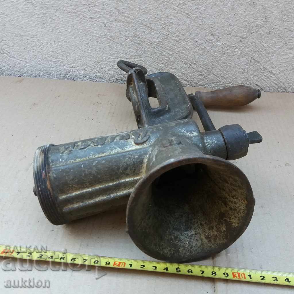 SOLID METAL HAND GRINDER - EXCELLENT - 5 SOLID METAL HAND GRINDER - EXCELLENT - 5