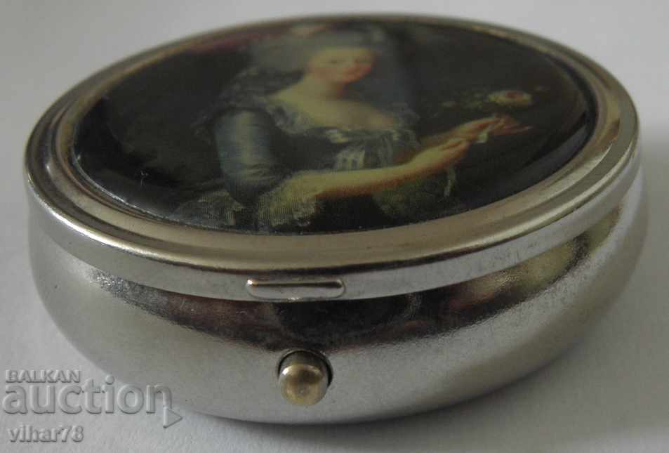 LITTLE OLD BOX with price 24.99 BGN | € 12.78 LITTLE OLD BOX with price 24.99 BGN | € 12.78