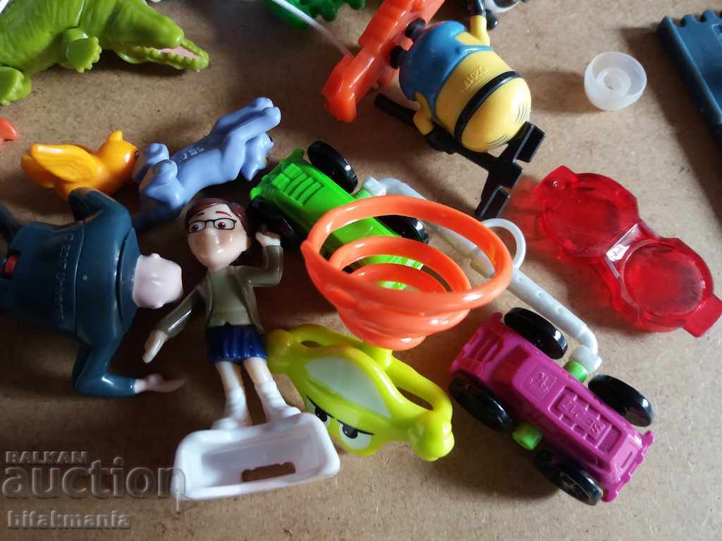 Eggs and other toys - 6